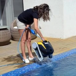 Dolphin E20 Poolroboter 8 Dolphin E20 Poolroboter -Poolwelt Verkauf 171340010047 Dolphin E20 04